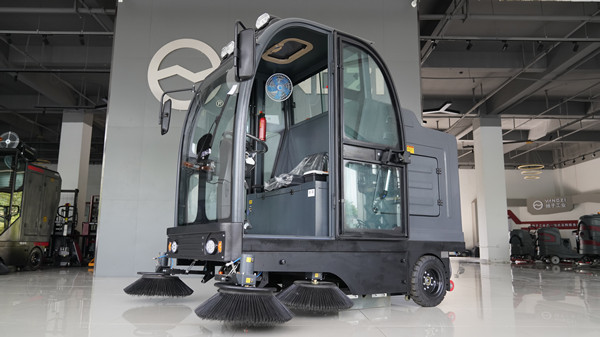  工業(yè)車(chē)間的掃地機(jī)好不好用呢？